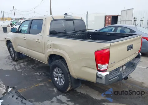 2017 Toyota Tacoma Dbl Cab/Sr/Trdspt/Or/Pro z USA, uszkodzony, nr VIN 3TMCZ5AN2HM093896